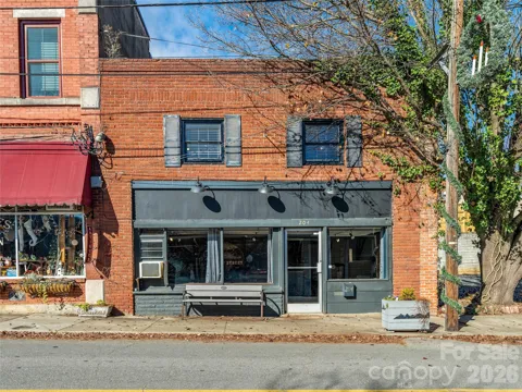 204 Sutton Avenue