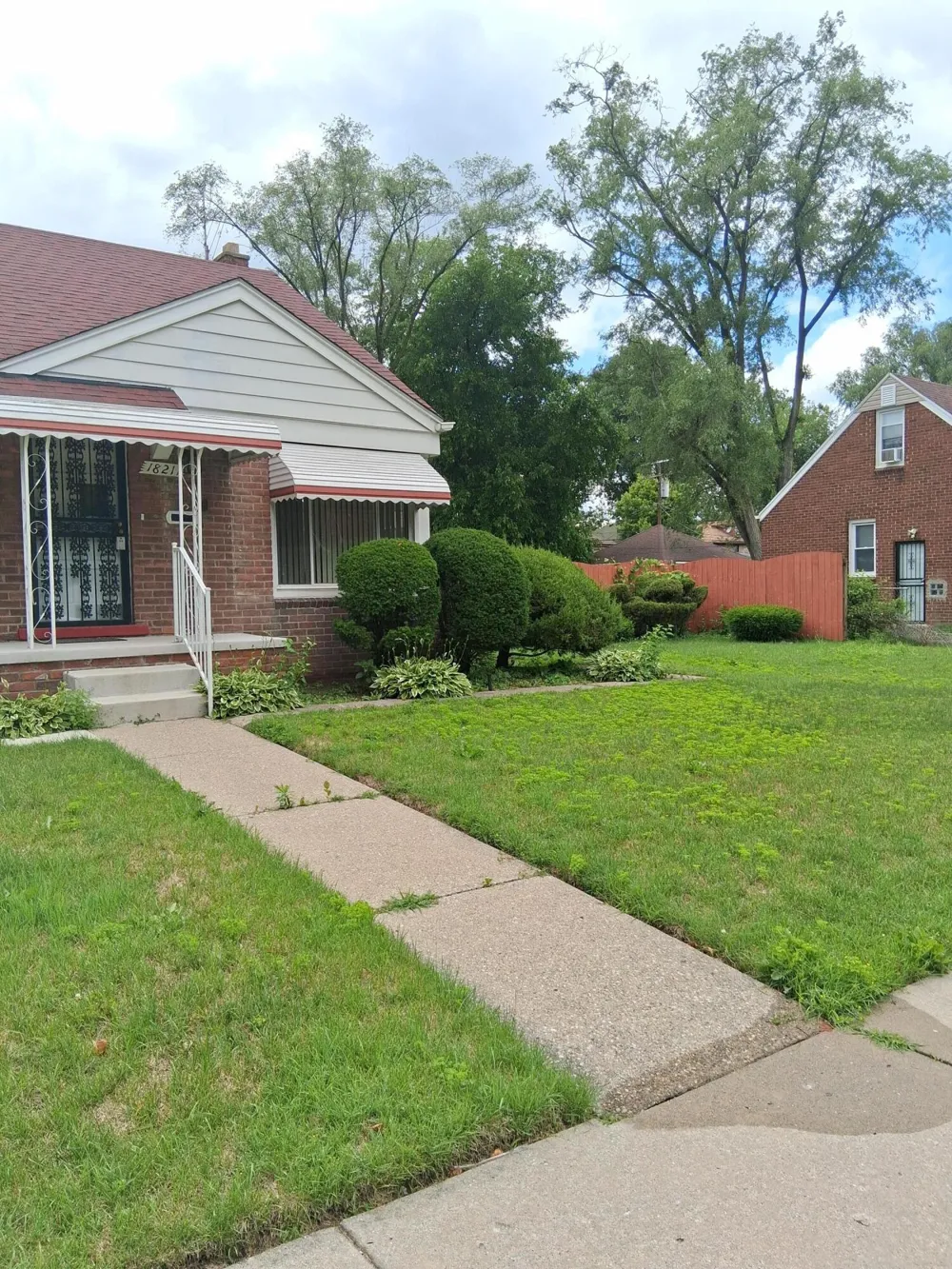 18211 Stansbury Avenue Detroit, MI 48235