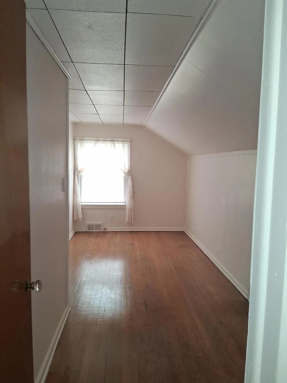 18211 Stansbury Avenue Detroit, MI 48235