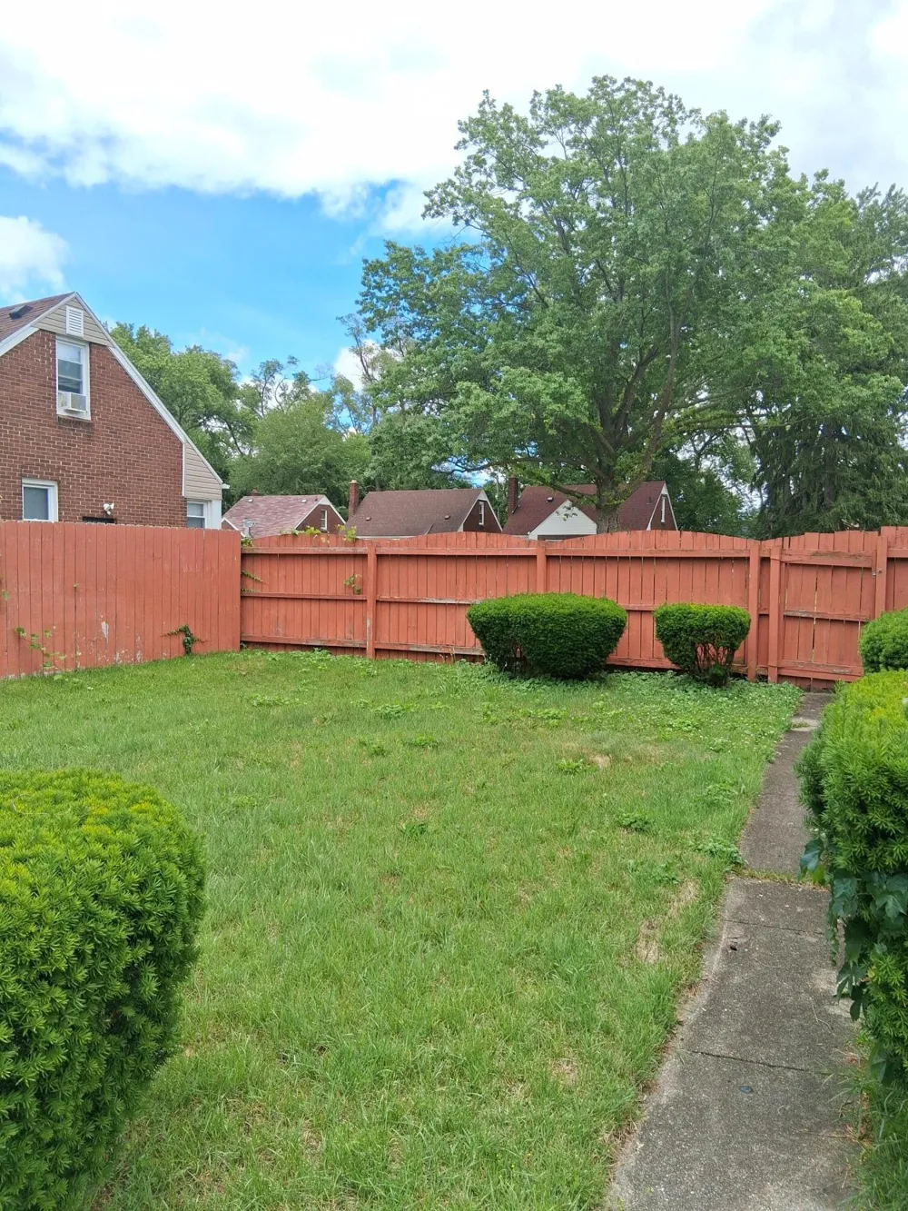 18211 Stansbury Avenue Detroit, MI 48235