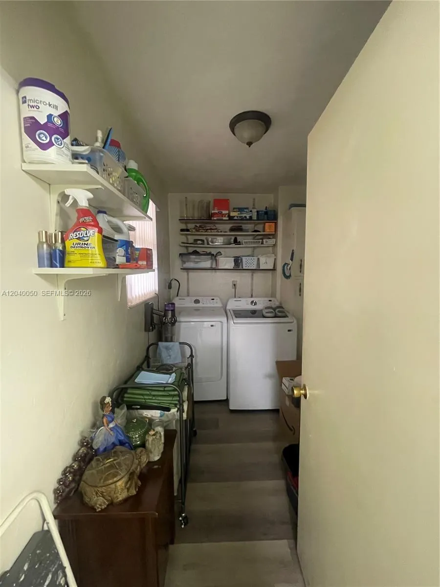 6945 W 2nd Way Hialeah, FL 33014