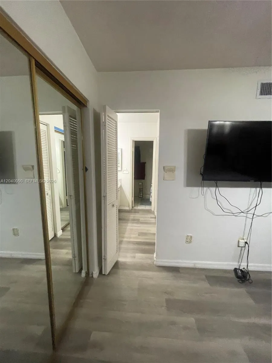 6945 W 2nd Way Hialeah, FL 33014