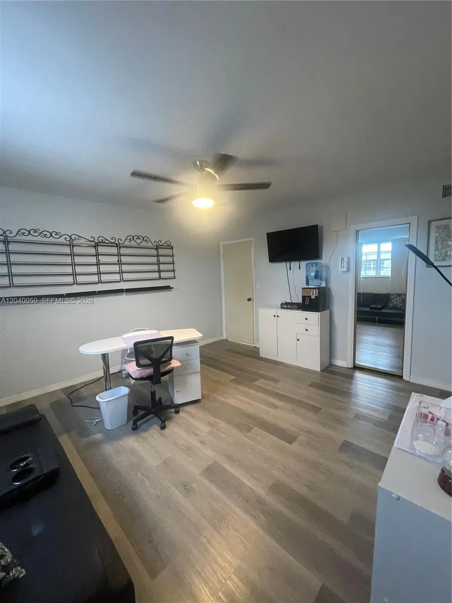 6945 W 2nd Way Hialeah, FL 33014