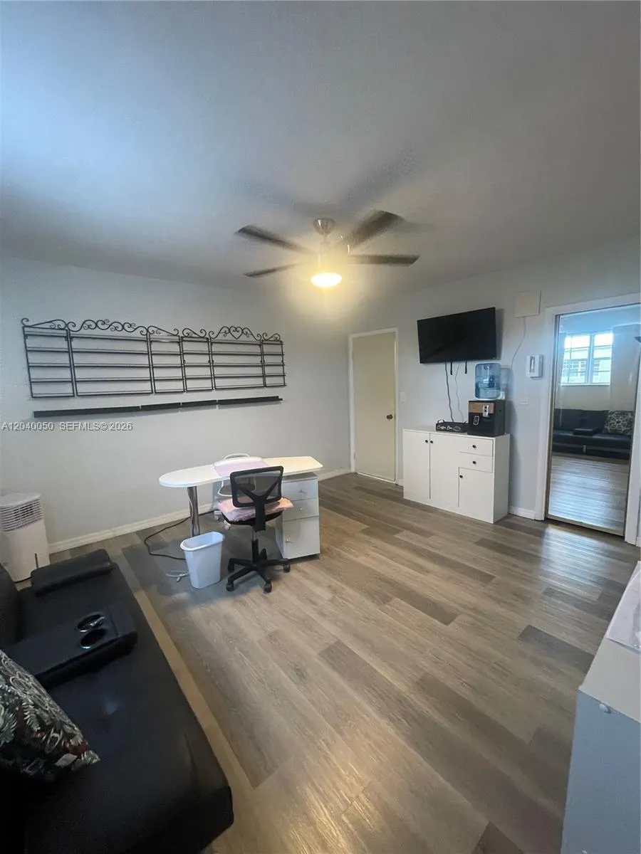 6945 W 2nd Way Hialeah, FL 33014