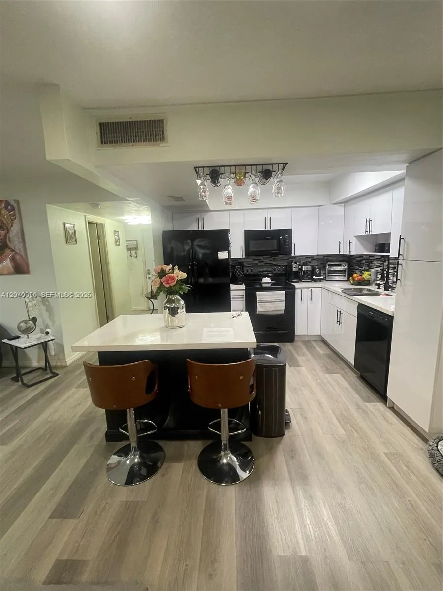 6945 W 2nd Way Hialeah, FL 33014
