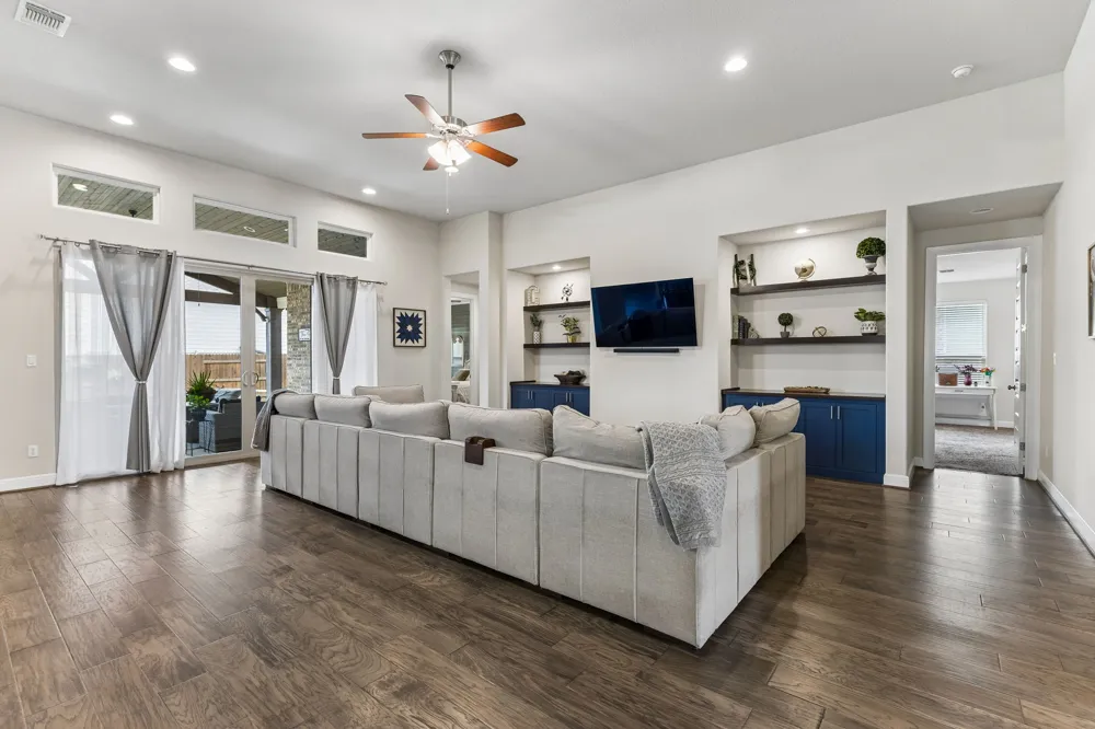 238 Arapaho Drive Kyle, TX 78640