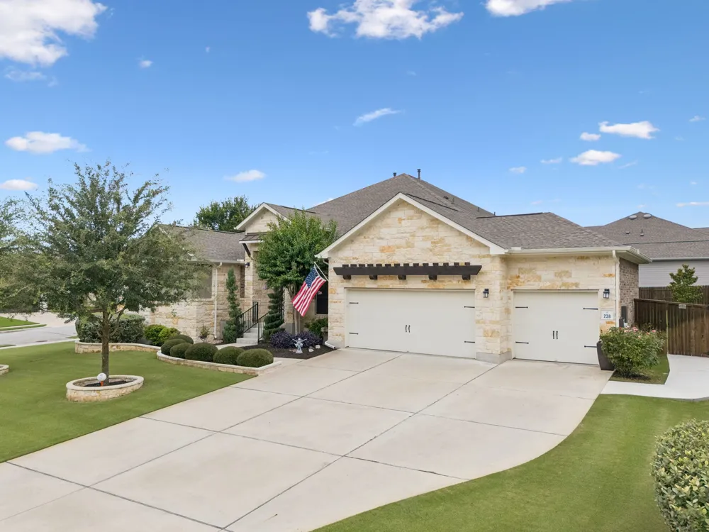 238 Arapaho Drive Kyle, TX 78640