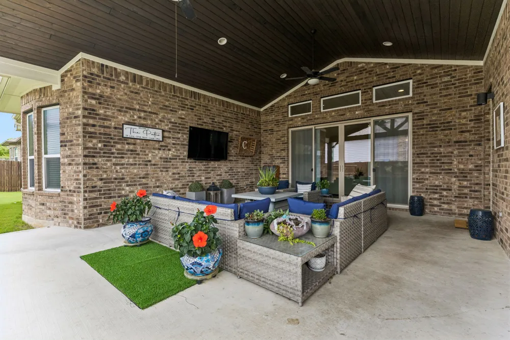 238 Arapaho Drive Kyle, TX 78640