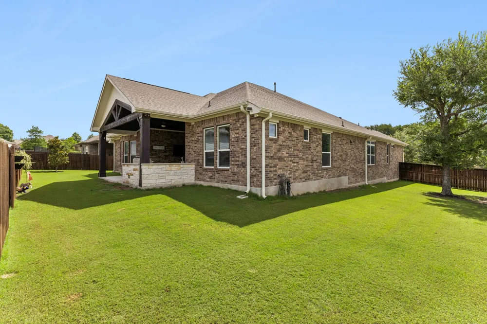 238 Arapaho Drive Kyle, TX 78640