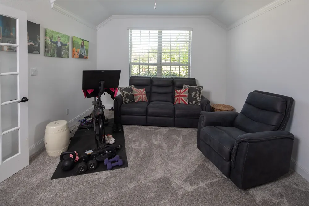 6808 Cliff Rose Drive Spicewood, TX 78669