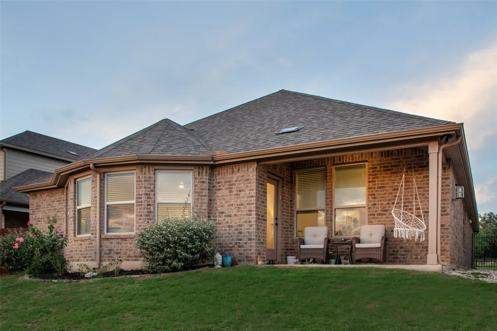 6808 Cliff Rose Drive Spicewood, TX 78669