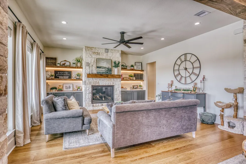 1064 Chapel View Lane Chappell Hill, TX 77426
