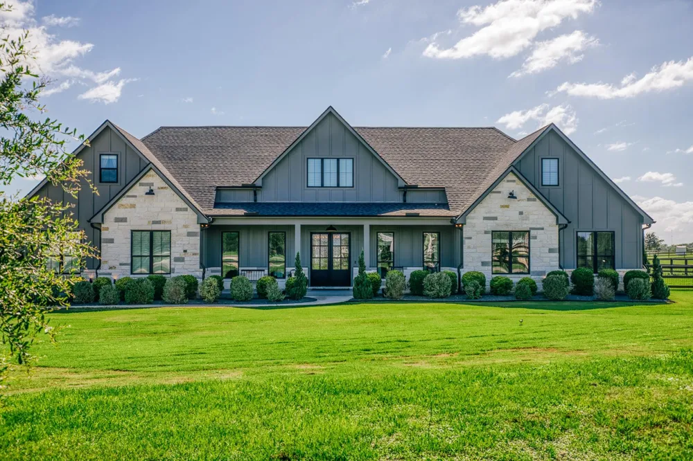 1064 Chapel View Lane Chappell Hill, TX 77426