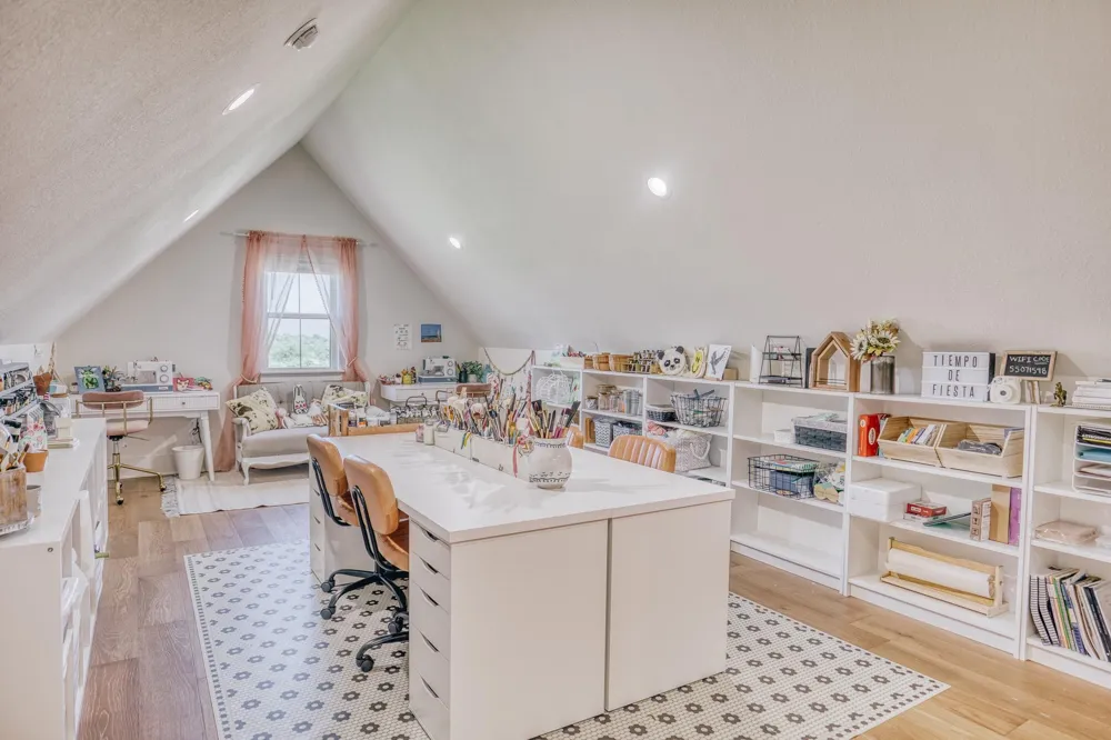 1064 Chapel View Lane Chappell Hill, TX 77426