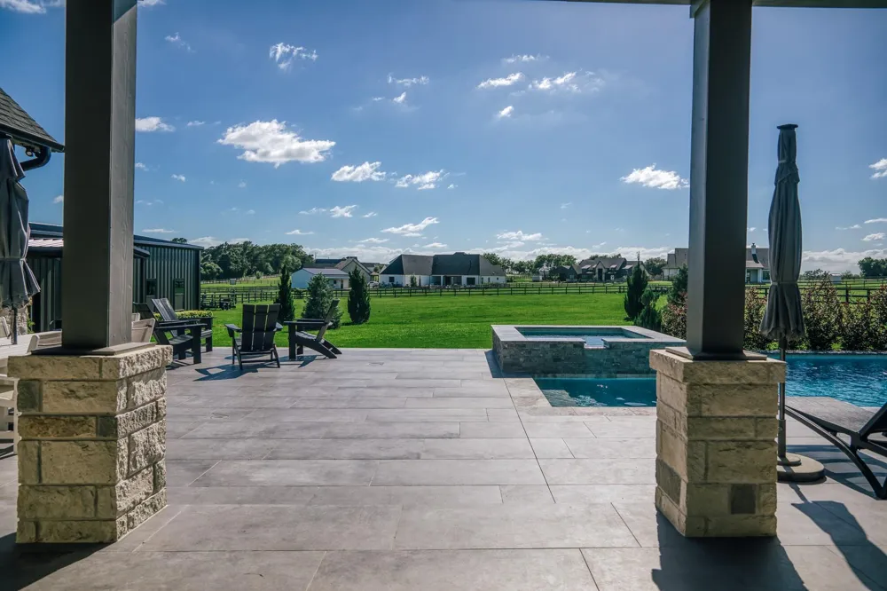 1064 Chapel View Lane Chappell Hill, TX 77426