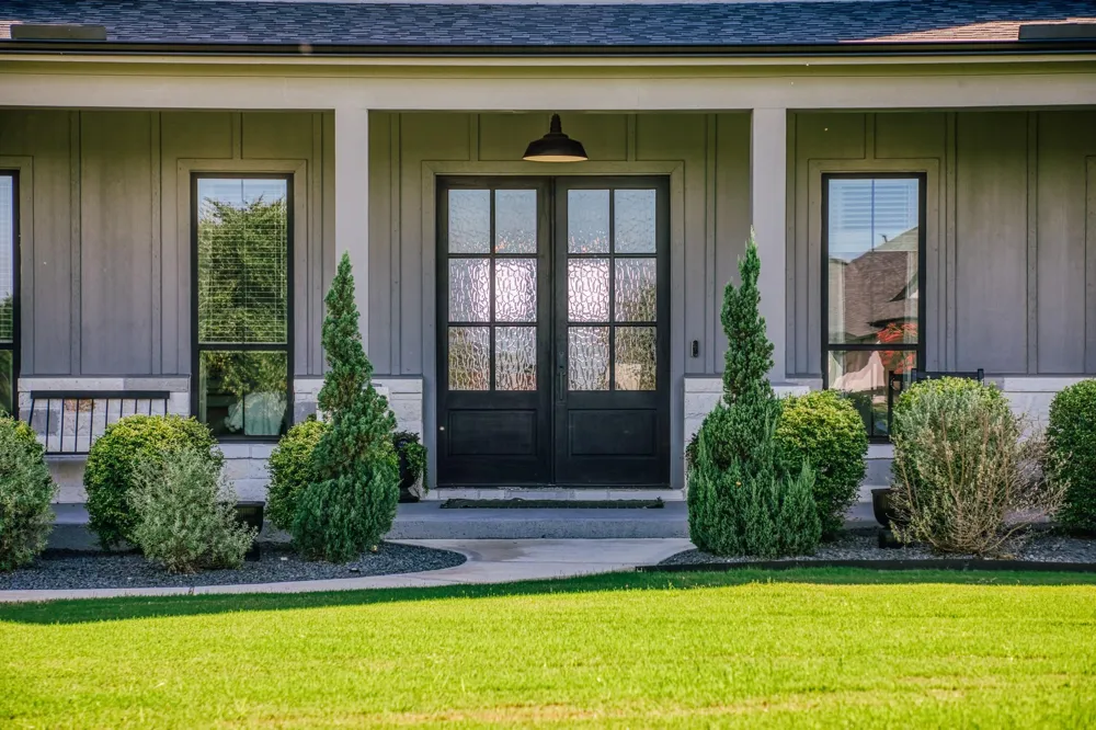 1064 Chapel View Lane Chappell Hill, TX 77426