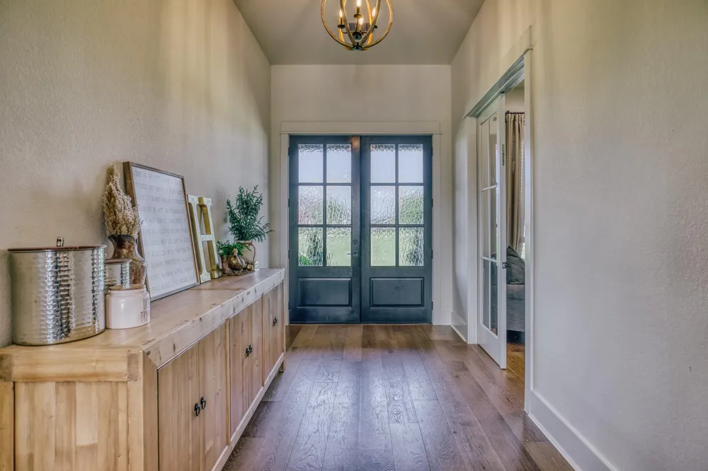 1064 Chapel View Lane Chappell Hill, TX 77426