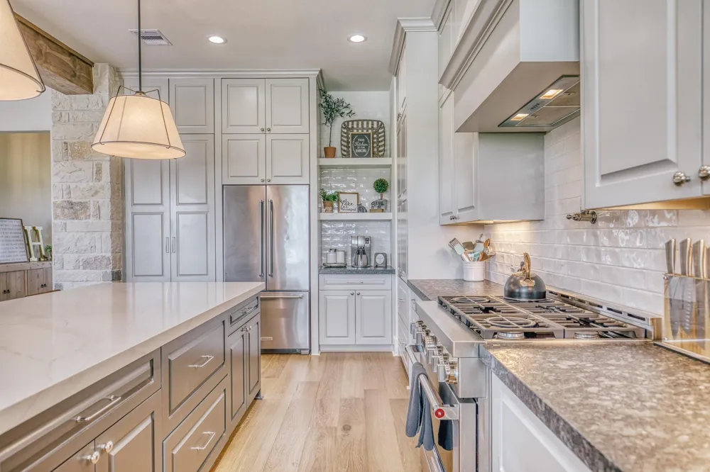 1064 Chapel View Lane Chappell Hill, TX 77426