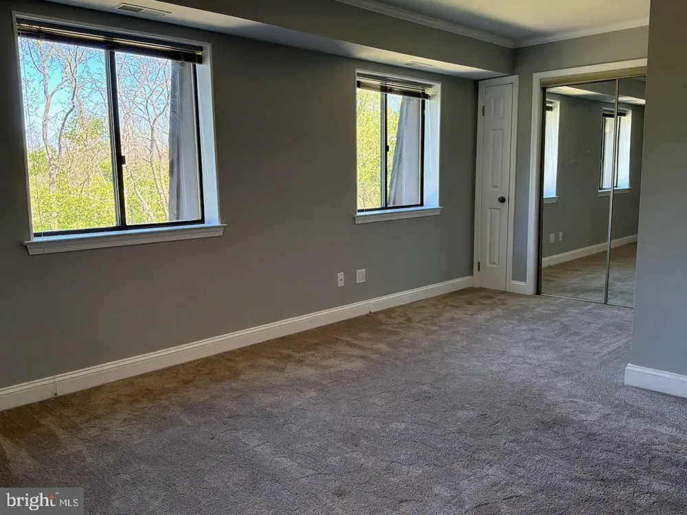 15 HERMITAGE DRIVE New Hope, PA 18938