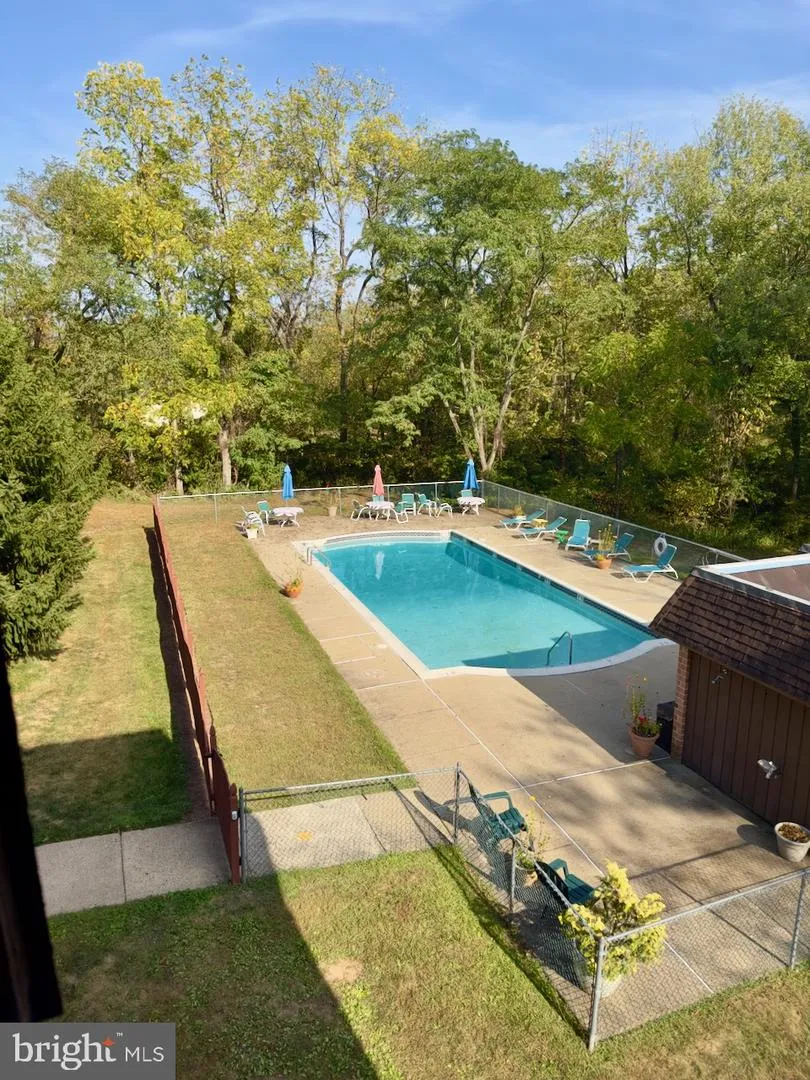 15 HERMITAGE DRIVE New Hope, PA 18938