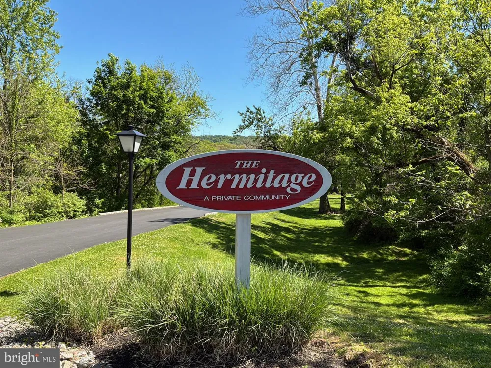 15 HERMITAGE DRIVE New Hope, PA 18938