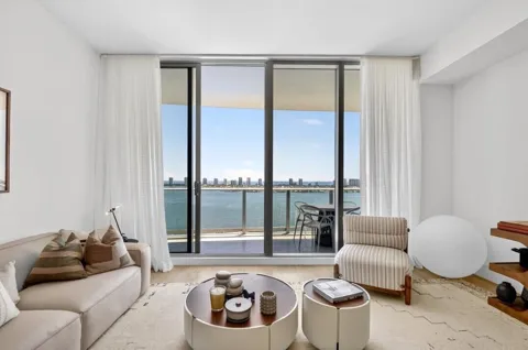 220 Lake Shore Drive #1708