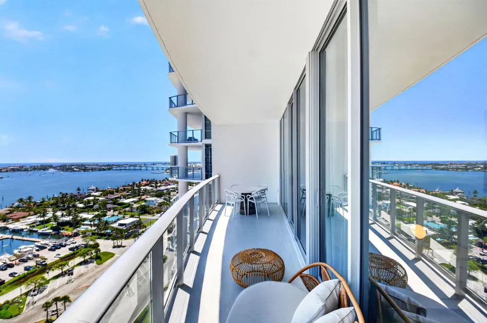 220 Lake Shore Drive #1708 Lake Park, FL 33403