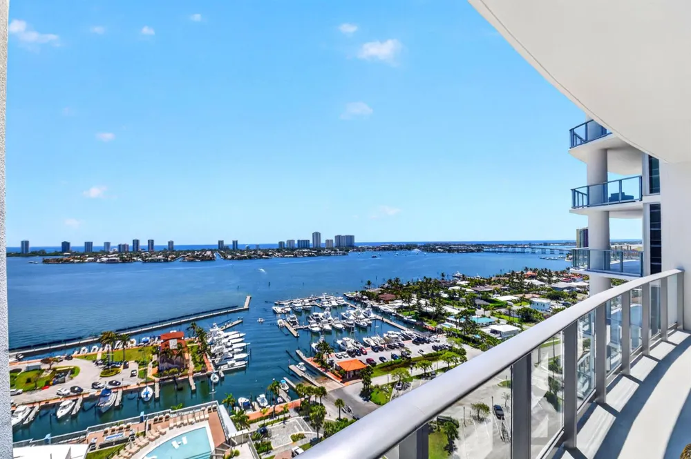 220 Lake Shore Drive #1708 Lake Park, FL 33403