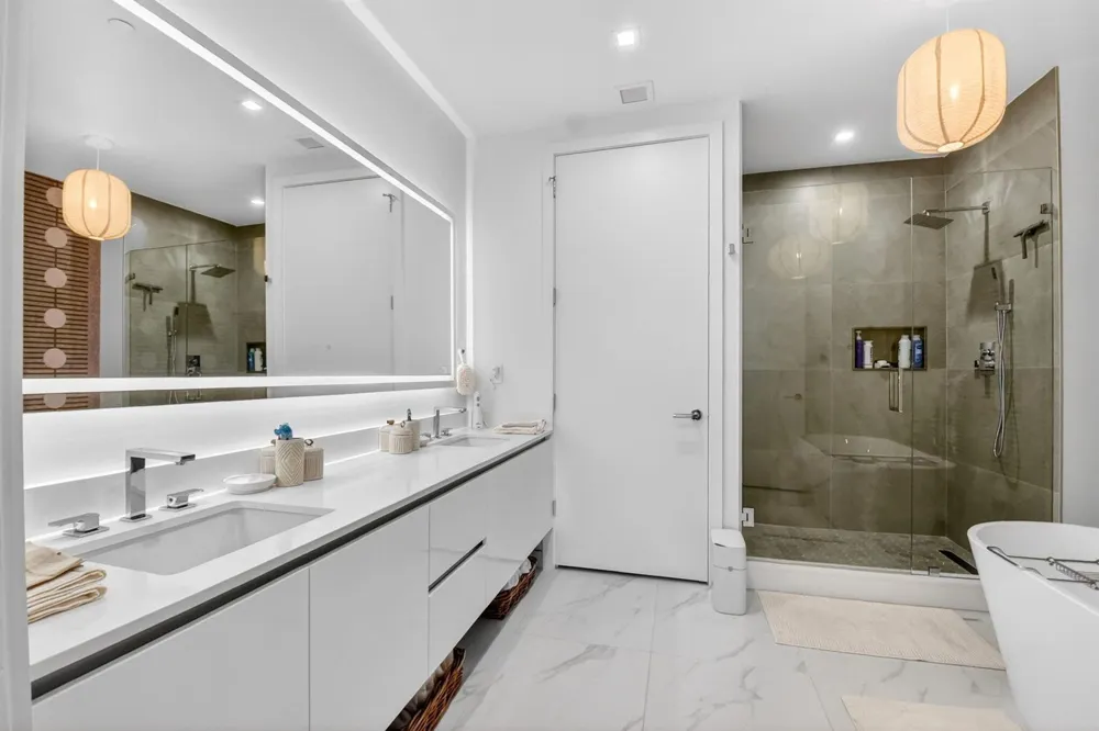 220 Lake Shore Drive #1708 Lake Park, FL 33403