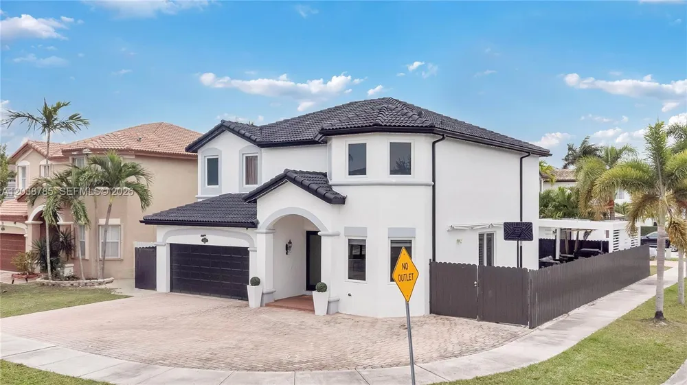 14452 SW 10th St Miami, FL 33184