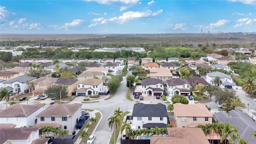 14452 SW 10th St Miami, FL 33184