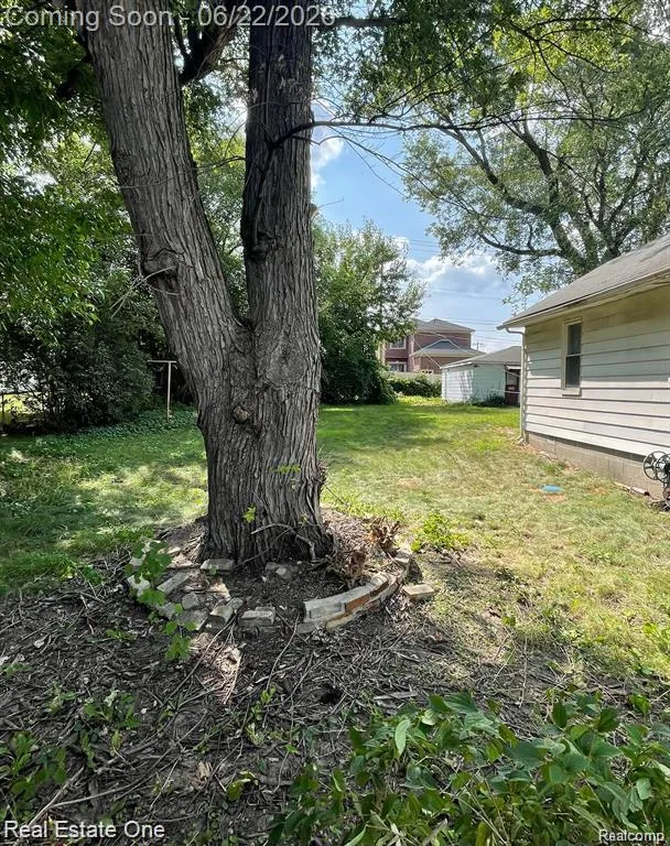 5751 DREXEL STREET Dearborn Heights City, MI 48127