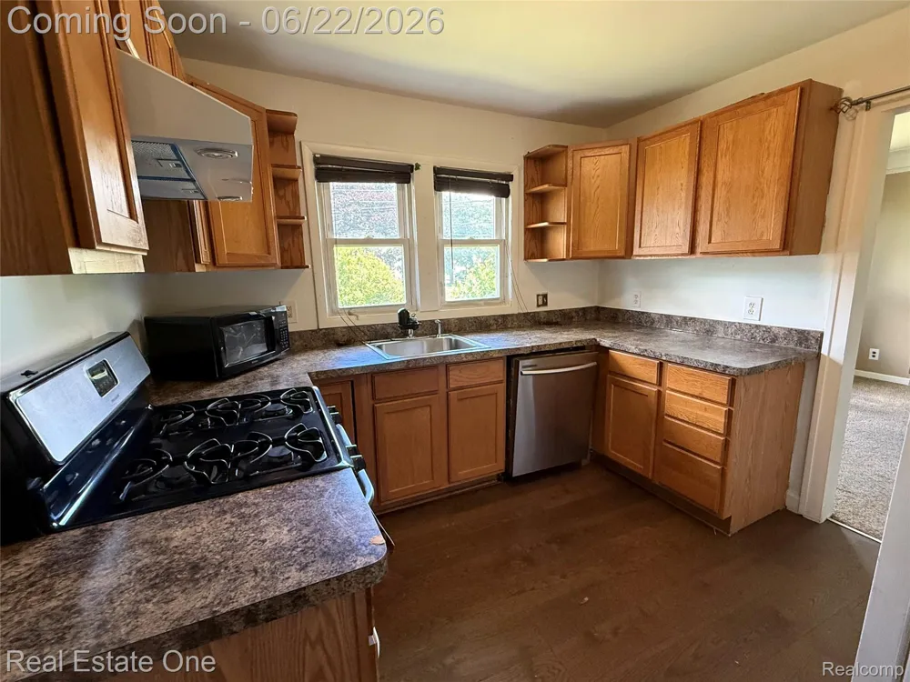 5751 DREXEL STREET Dearborn Heights City, MI 48127