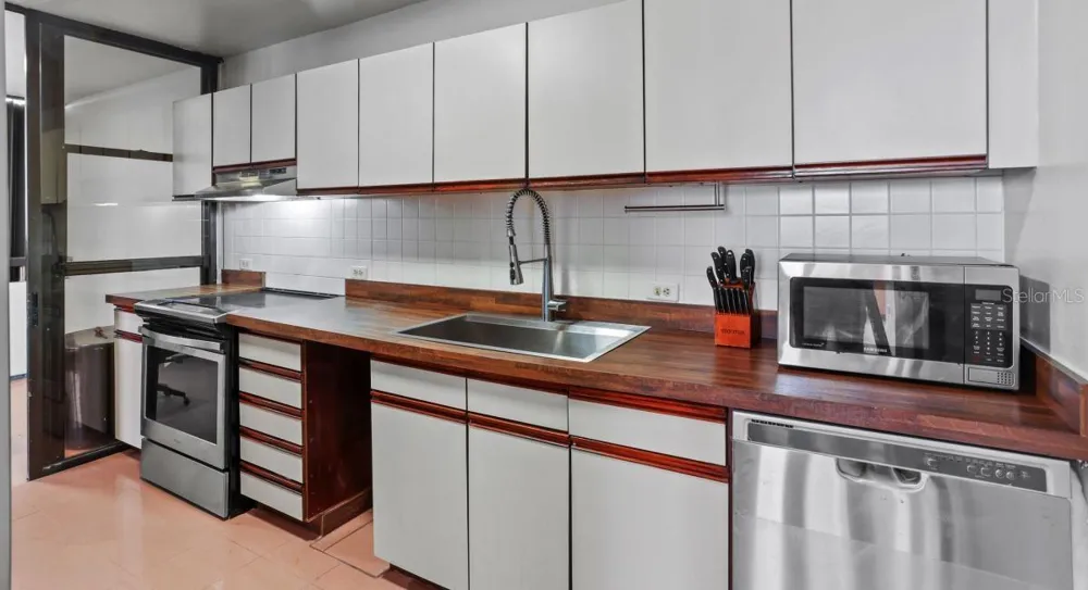 2 WASHINGTON STREET #1201 San Juan, PR 00907