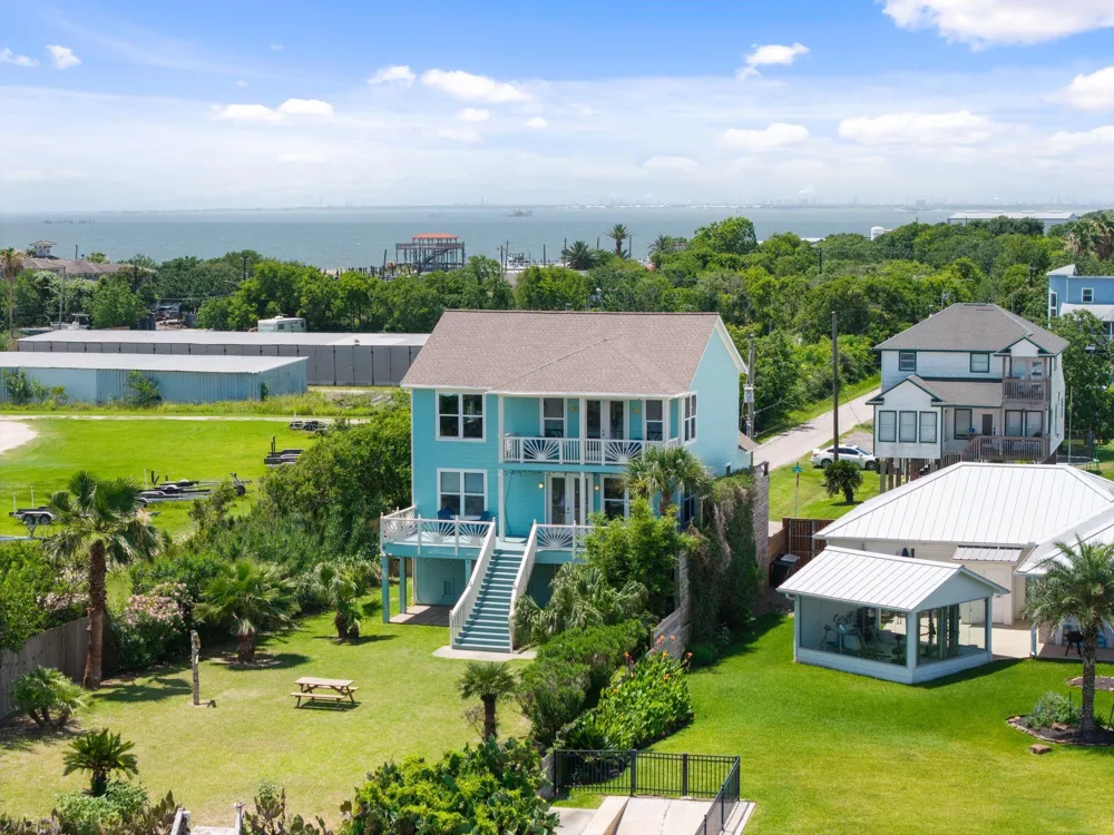 100 Avenue A San Leon, TX 77539