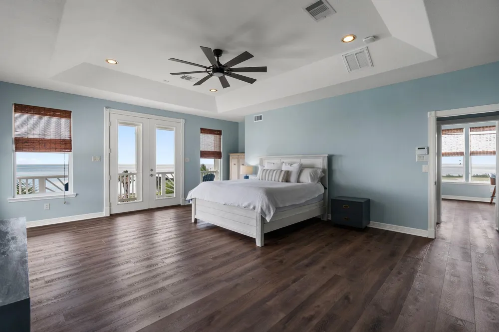 100 Avenue A San Leon, TX 77539
