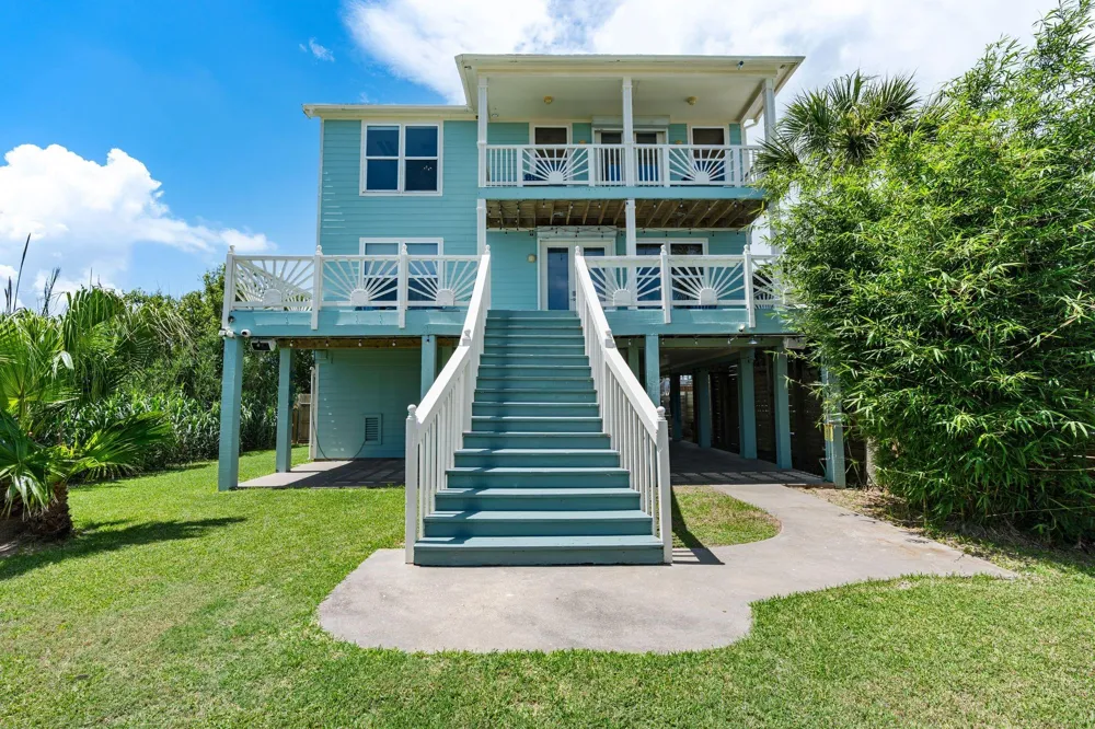 100 Avenue A San Leon, TX 77539