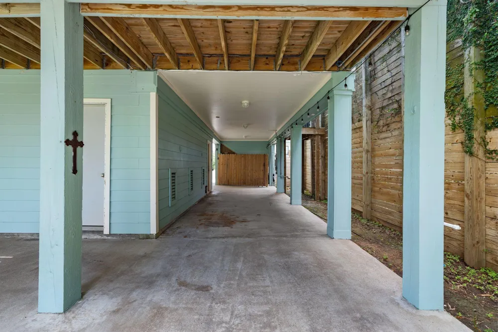 100 Avenue A San Leon, TX 77539