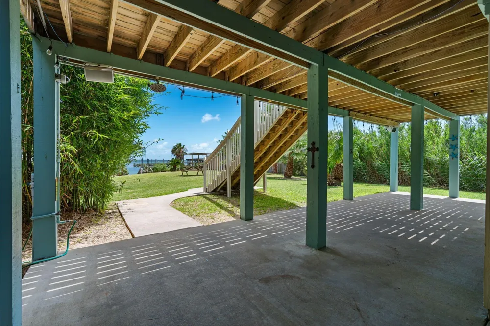 100 Avenue A San Leon, TX 77539