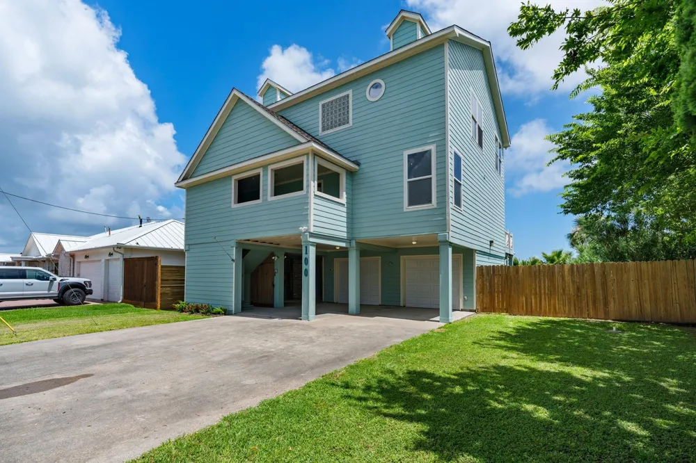 100 Avenue A San Leon, TX 77539