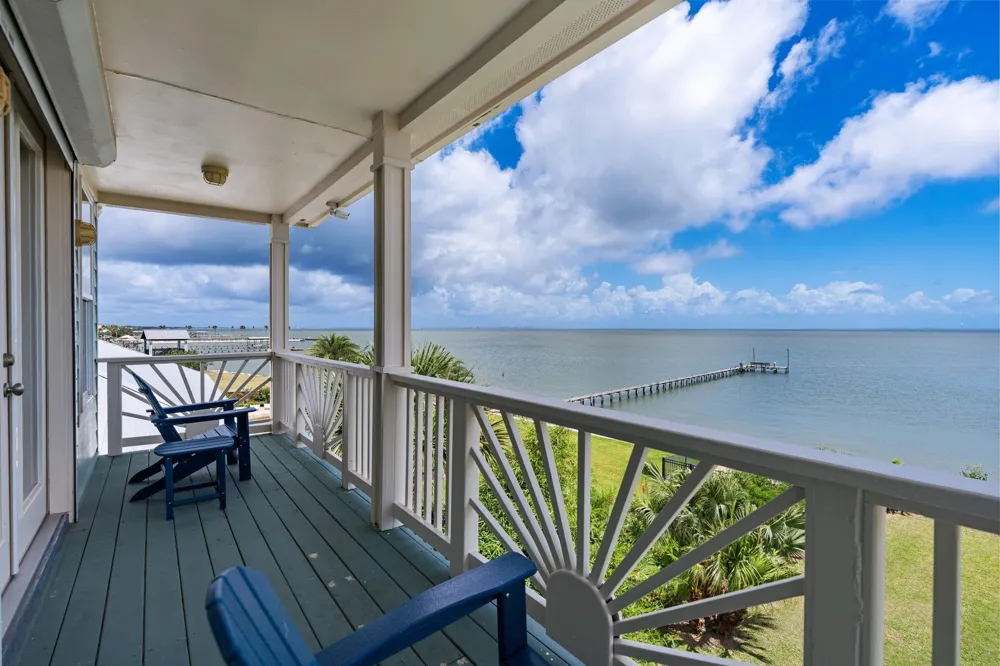 100 Avenue A San Leon, TX 77539