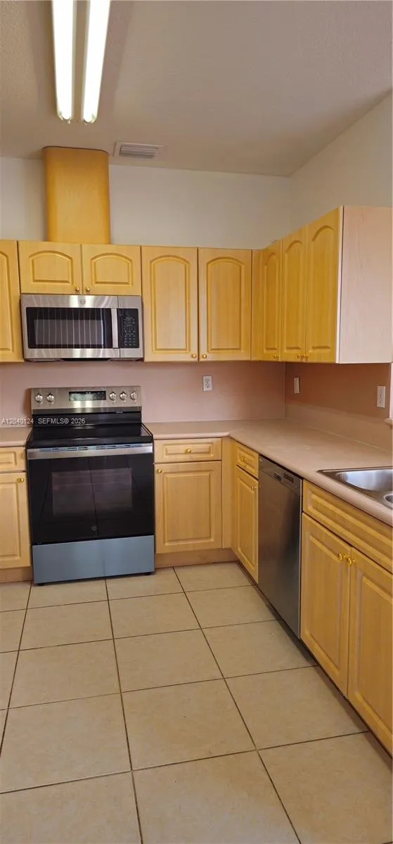 2410 SW 153rd Pass Miami, FL 33185