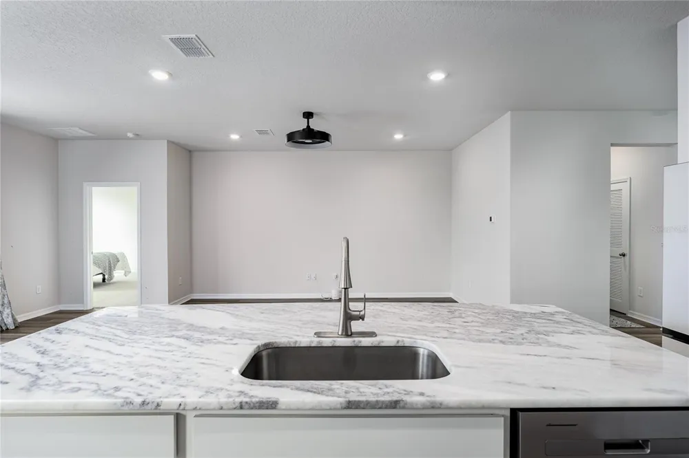 10622 EUSTIS DRIVE Parrish, FL 34219