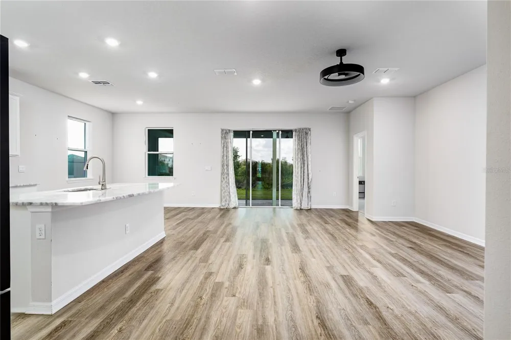 10622 EUSTIS DRIVE Parrish, FL 34219