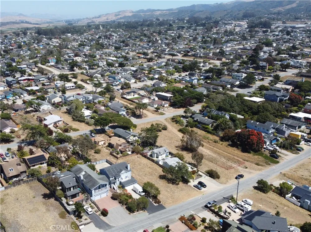 1574 5th Street Los Osos, CA 93402