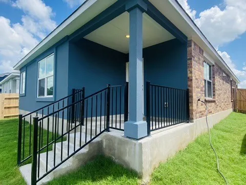 110 Maravillas Bend Bastrop, TX 78602