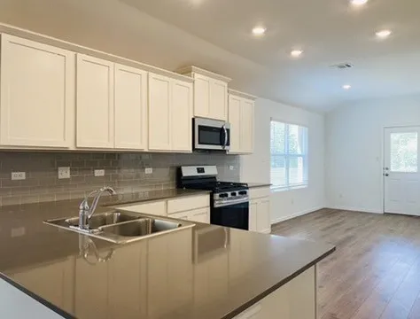 110 Maravillas Bend Bastrop, TX 78602