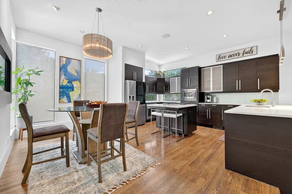 381 E Greenbriar Lane #304 Dallas, TX 75203
