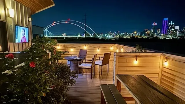 381 E Greenbriar Lane #304 Dallas, TX 75203
