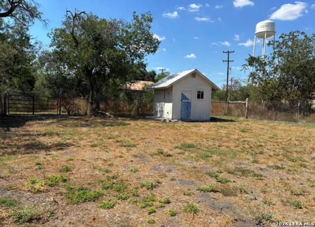 11615 Castro Ave LaCoste, TX 78039